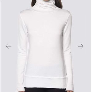 Bleusalt Turtleneck top